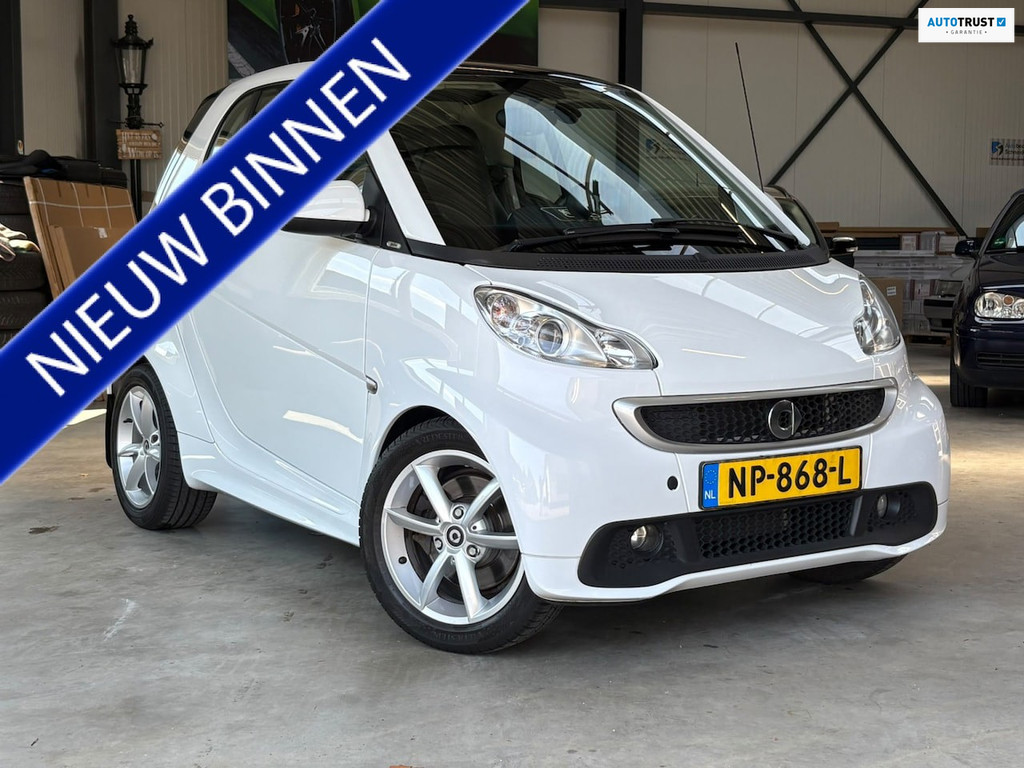 56695641